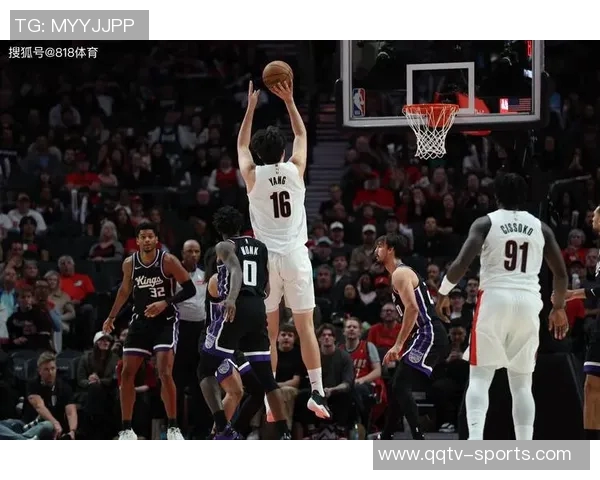 杨瀚森迎来关键发展期球队战术调整助其提升球权处理能力