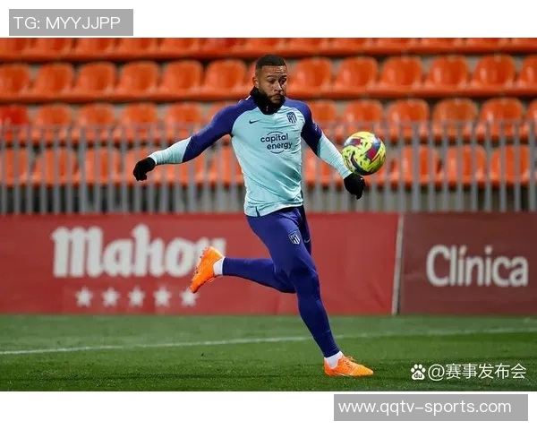 德佩豪华酒店套房月租35万镑球队要求搬迁他却拒绝